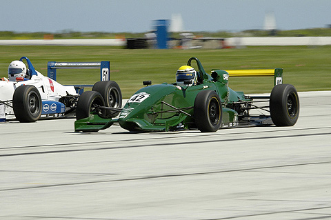 Two Formula Ford 2000s Do Battle