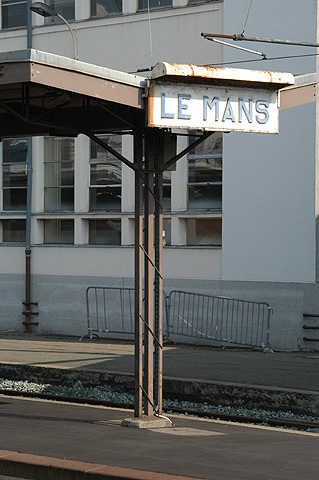 Le Mans Train Sign