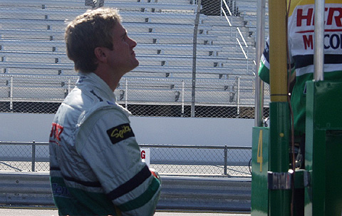 Ryan Hunter-Reay Looking At Pit Stand