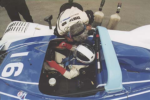 Leitzinger Receiving Instructions in Pits
